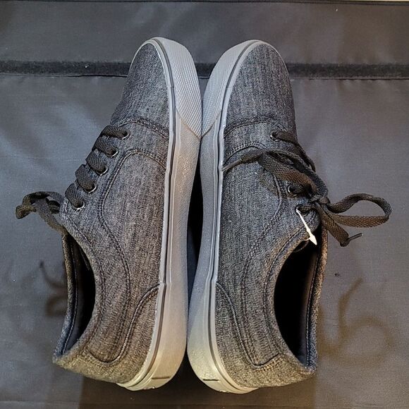 BRAND NEW MAUI AND SON LACE UP CLOSURE SNEAKER - Picture 10 of 14